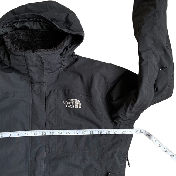 The North Face Winter Hyvent Jacket - Picture 14 of 16